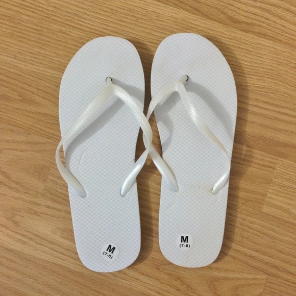 White/Light Gray Flip Flops - Picture 1 of 8